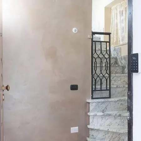 فندق مبيت وإفطار L'altra Casa 1933 3*