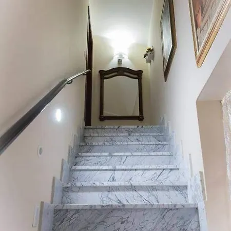 L'altra Casa 1933 ريونيرو في فولتوري